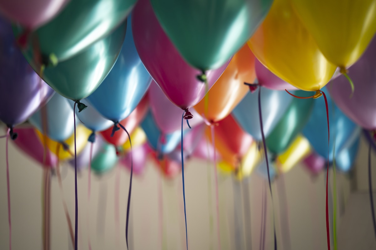 Salle de réception du château — ambiance fête